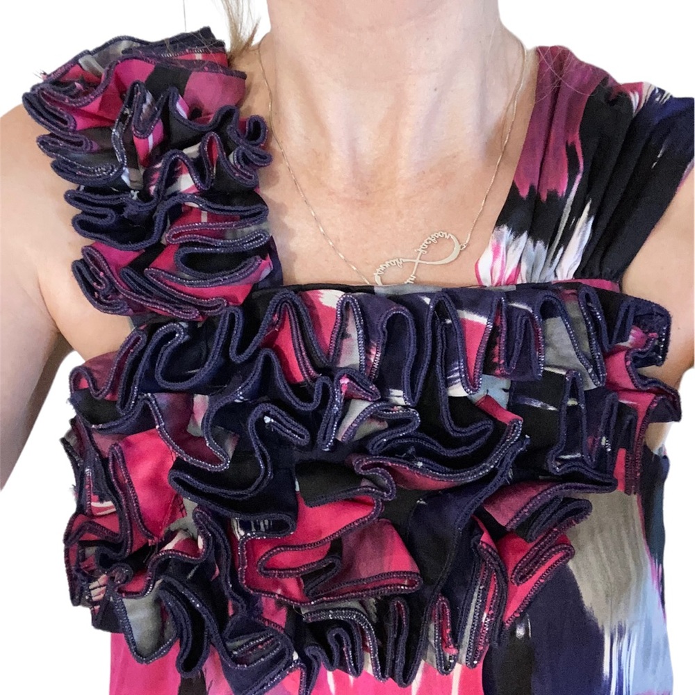 BEAUTIFUL Boutique top by Luluvia